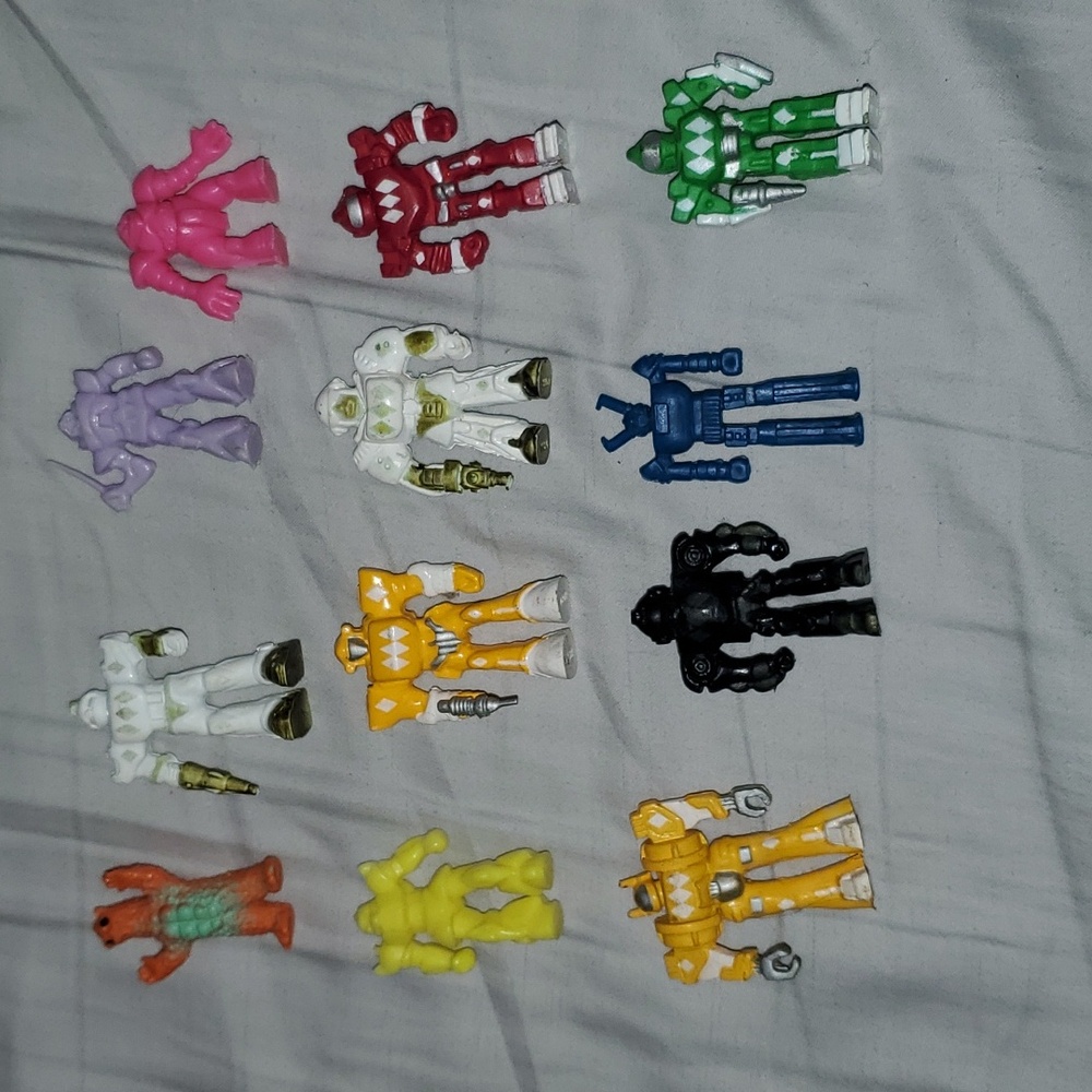 Vintage Y2K Robot Toys